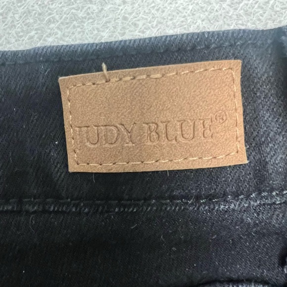 Judy Blue Jeans Womens Plus 14W Black Skinny Fit Control Top Distressed Bottoms - Picture 12 of 12